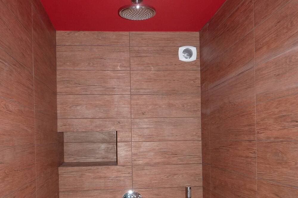 Foto 7 von 17: Schöne und komfortable Suite im Erdgeschoss in Eigentum, Pool und Spa