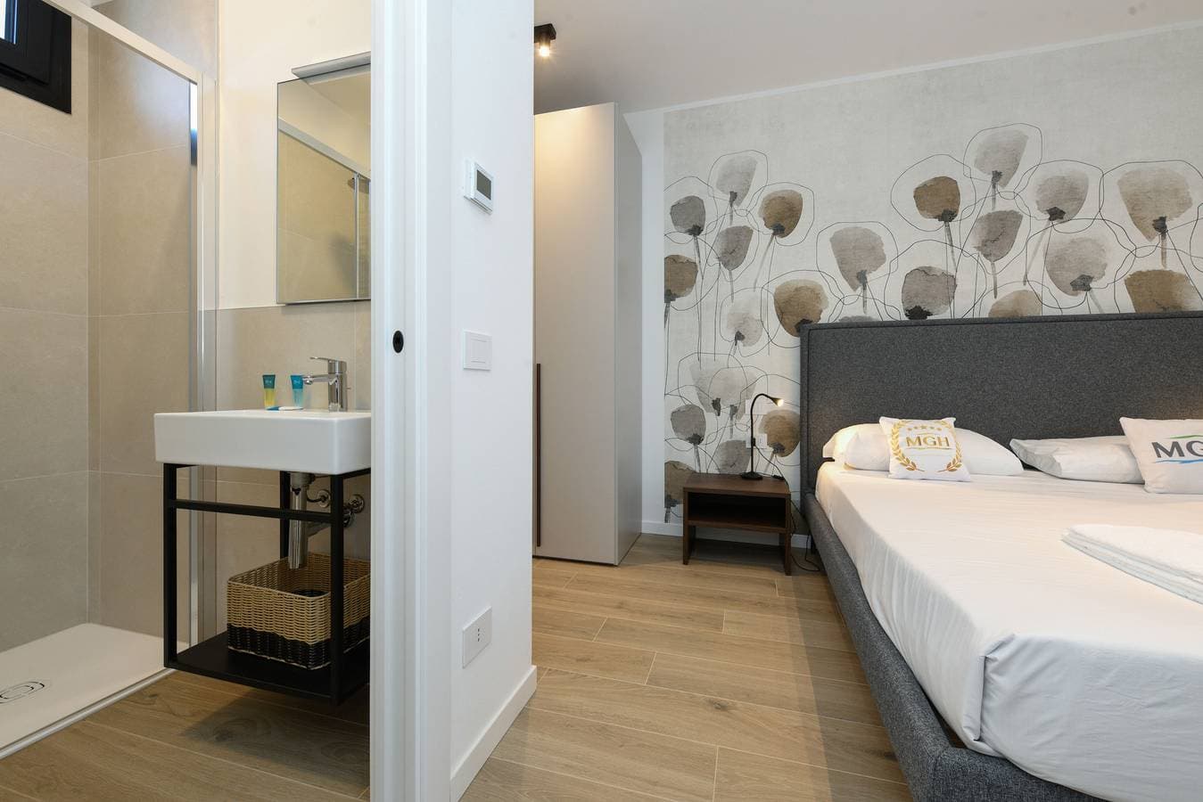 Foto 8 von 29: Mgh Luxury - Palms Residence Sirmione N2