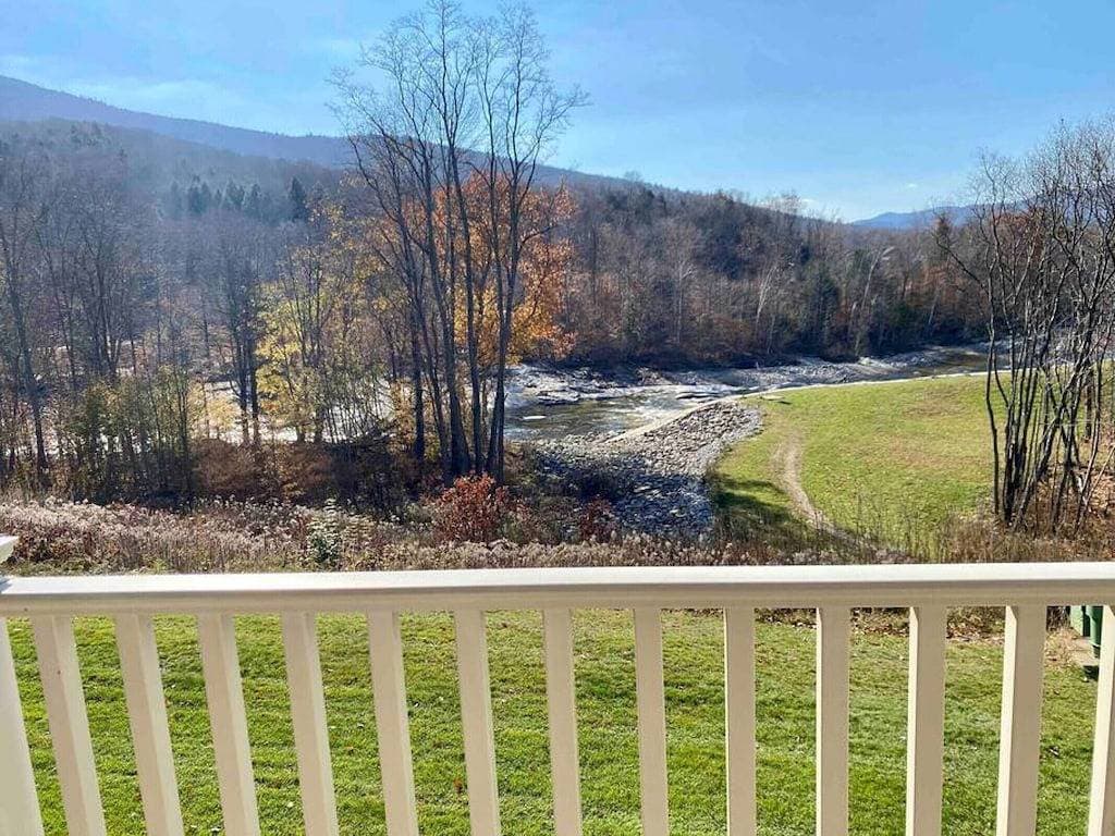 Foto 3 von 32: River & Loon Mountain View Studio | Indoor Pool & Hot Tub | Sleeps 3