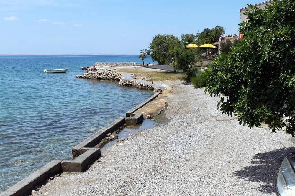 Foto 9 von 12: 1-Zimmer-Ferienwohnung mit Terrasse Starigrad, Paklenica