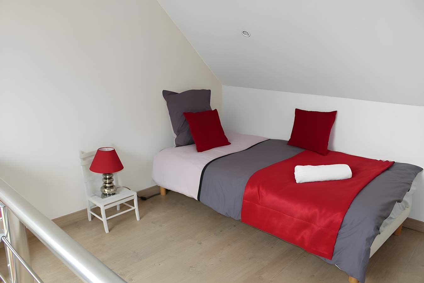 Foto 6 von 28: Gästezimmer 'Entre Mer Et Terre - Chambre Rubis' mit Gemeinschaftsgarten und WLAN