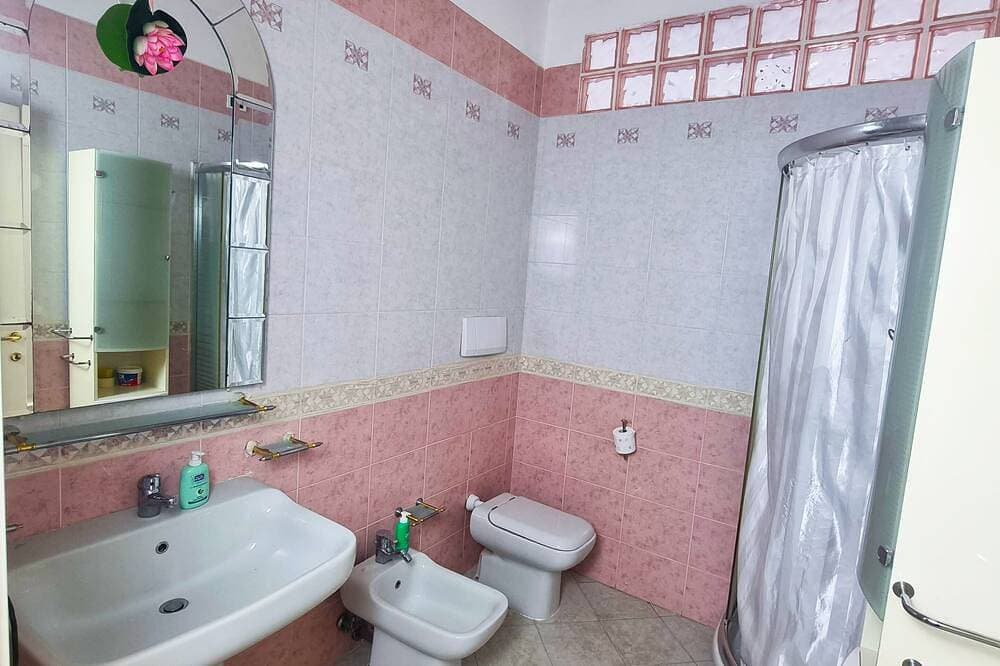 Foto 7 von 28: Alisea - rooms in villa with pool and free parking