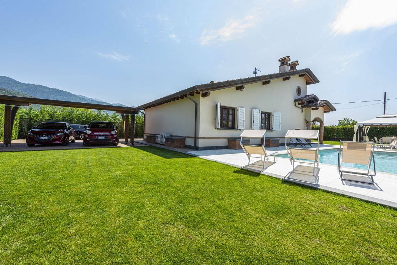 Foto 4 von 40: Villa für 10 Personen mit Garten