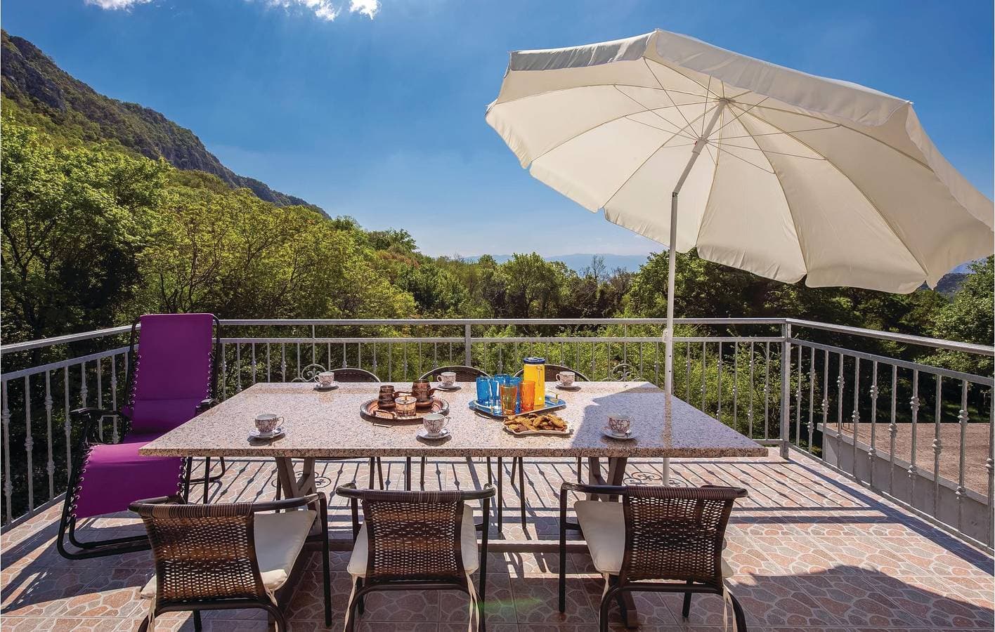 Foto 3 von 30: Gemütliche 2-Zimmer-Wohnung mit Terrasse und WLAN, 700 m vom Stadtzentrum von Bribir entfernt