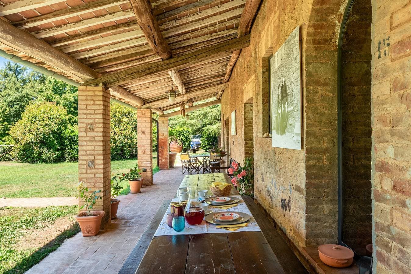 Foto 6 von 24: Zimmer 'Podere Marroneto - Camera 1' mit Bergblick, Gemeinschaftspool und Wi-Fi