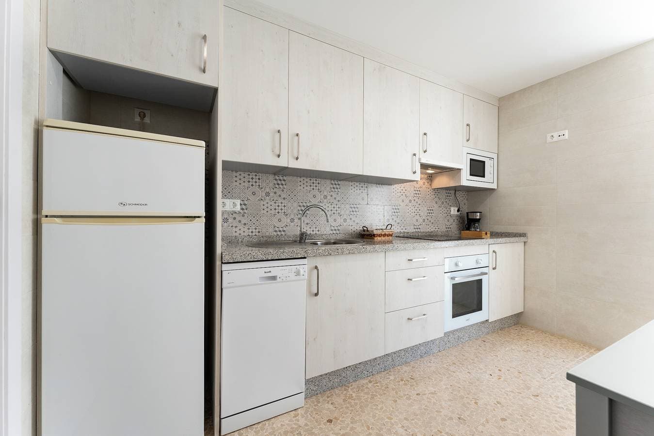 Foto 11 von 22: Ferienwohnung 'Fuengirola' mit Balkon, WLAN und Klimaanlage