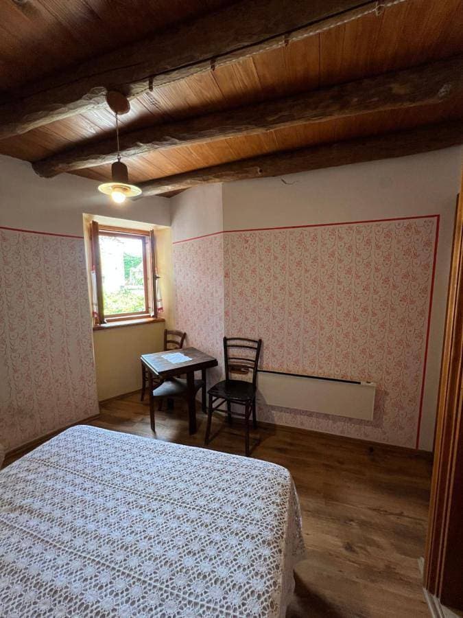 Foto 5 von 5: Double Room with Private Bathroom