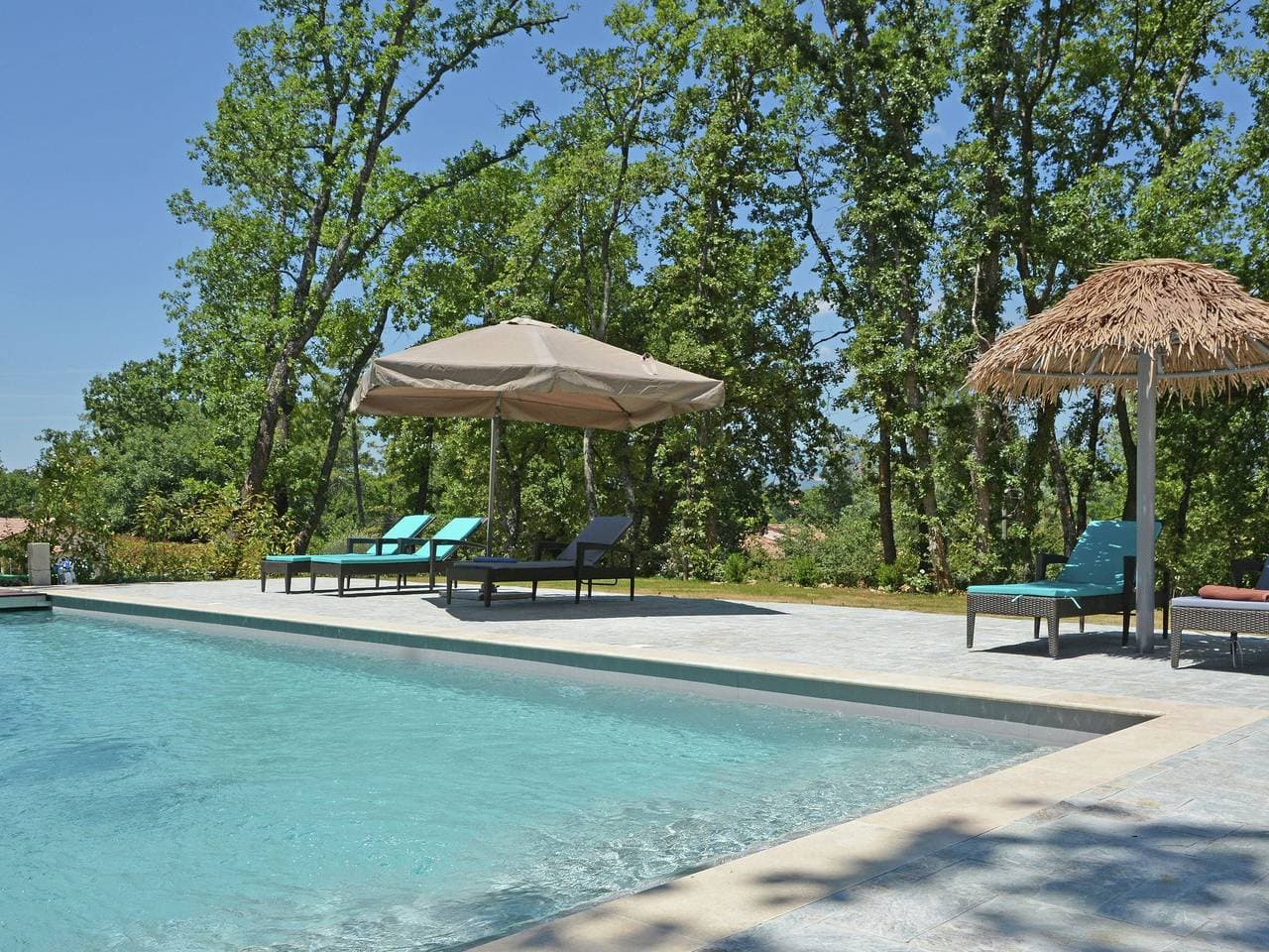 Foto 13 von 79: Villa in Montauroux mit Pool und Waldblick