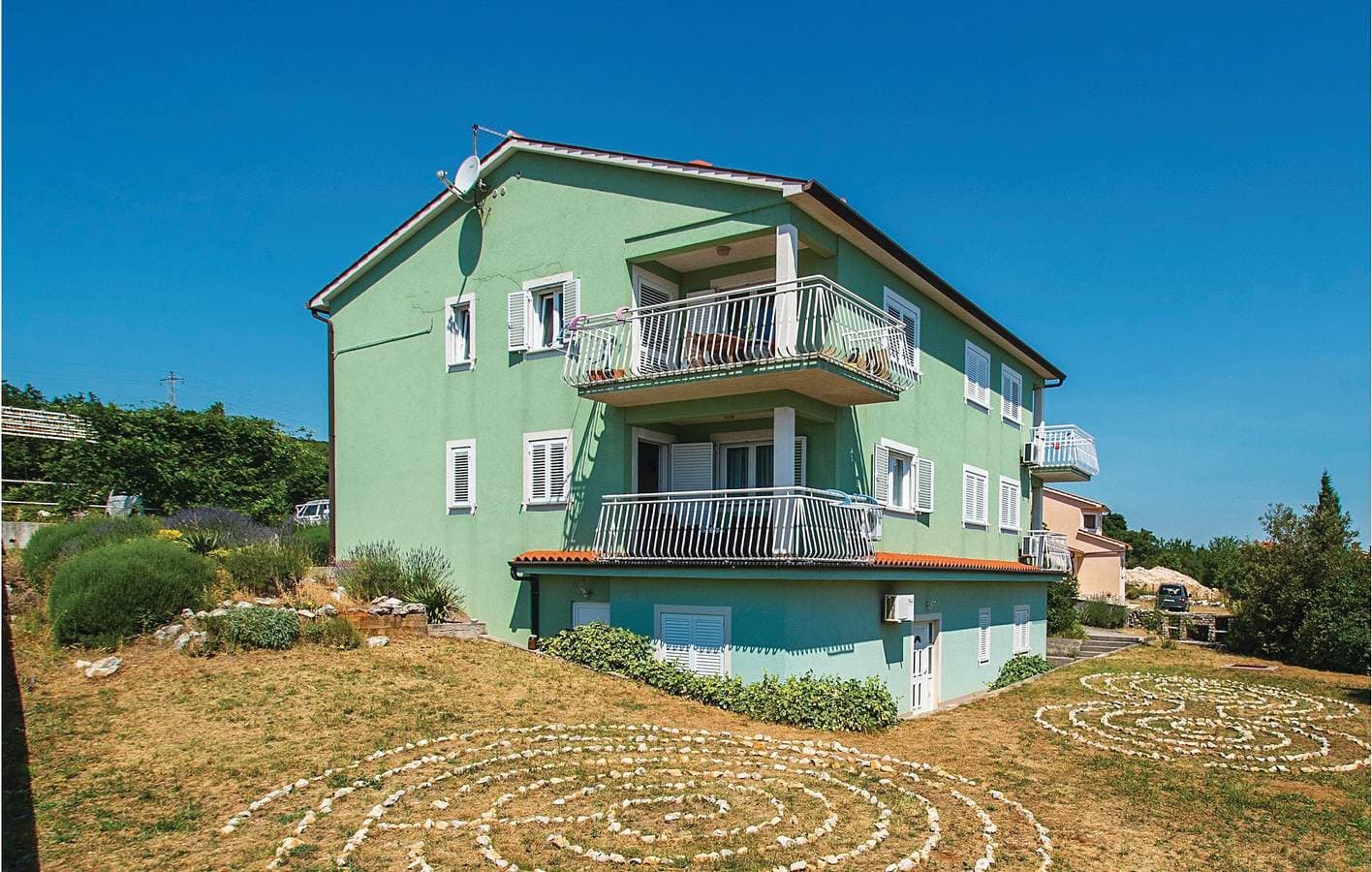 Foto 2 von 24: Apartment am Meer mit Terrasse, WLAN und Parkplatz – 2 km von Duga Luka entfernt