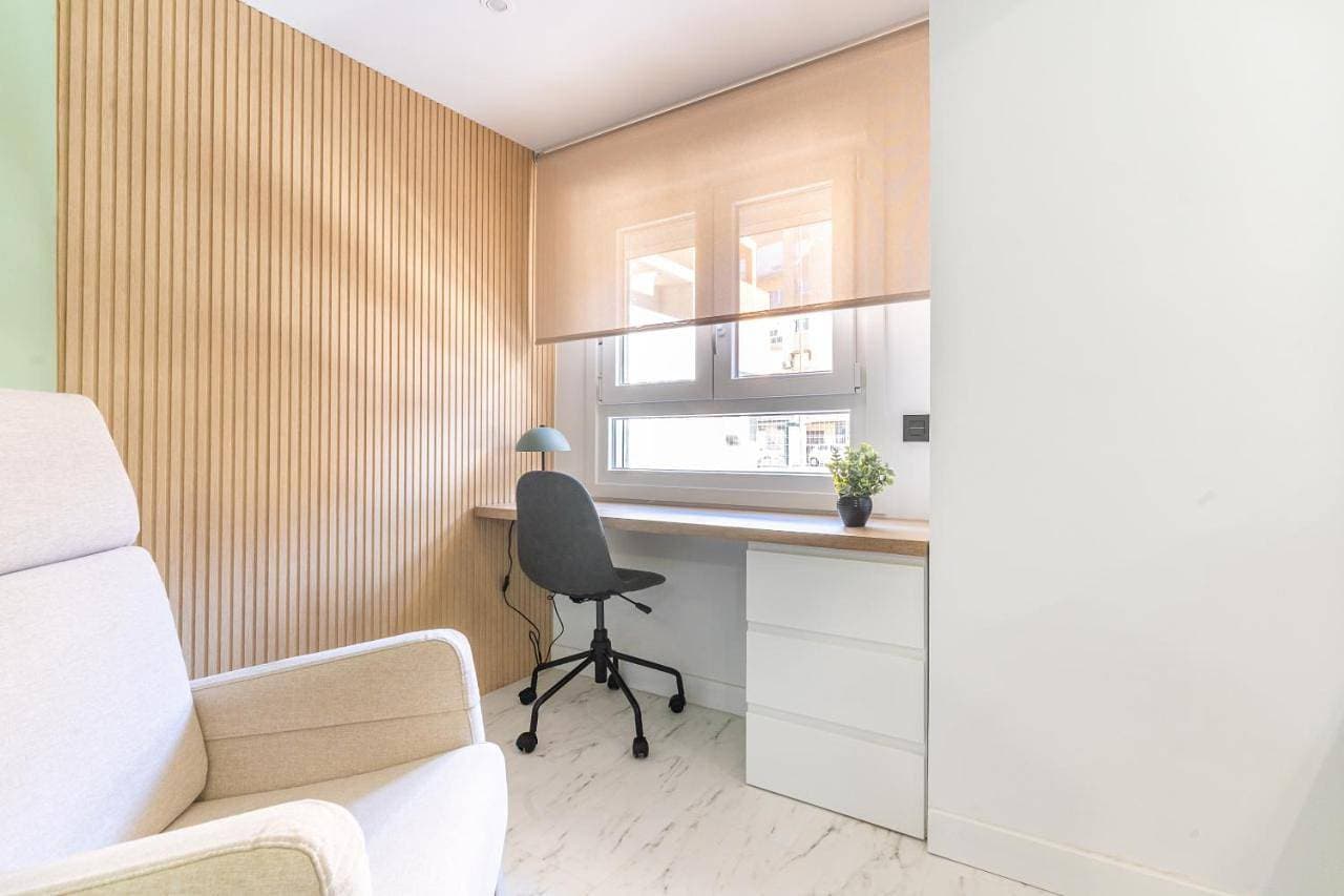 Foto 10 von 45: One-Bedroom Apartment with Street view