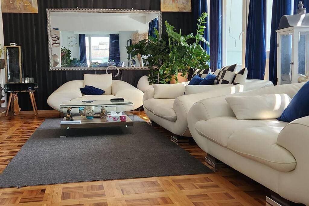 Foto 5 von 38: Three-Bedroom Apartment
