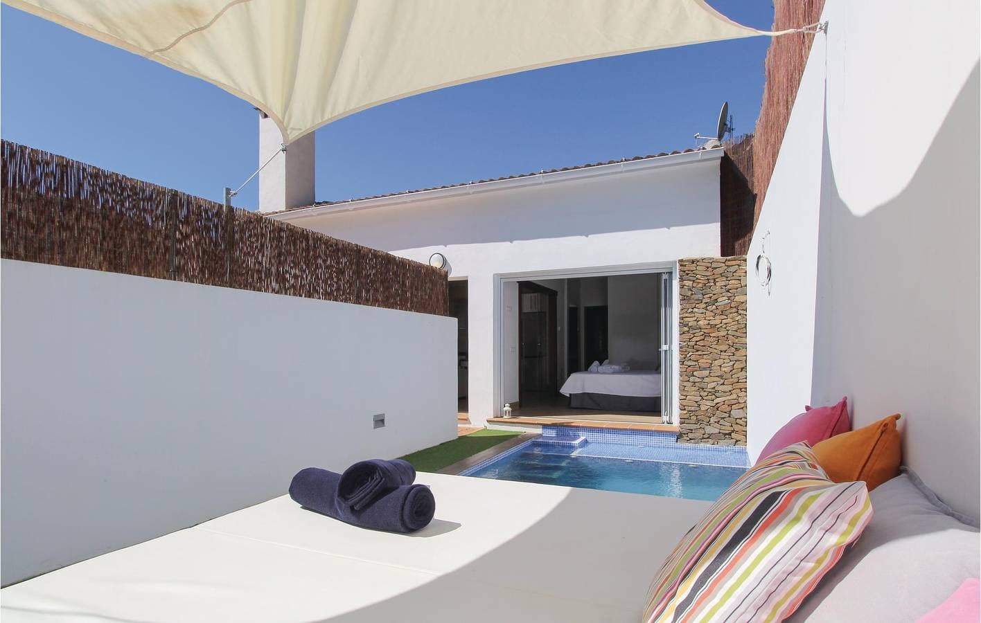 Foto 8 von 22: Appartement am Pool mit Klimaanlage und Parkplatz