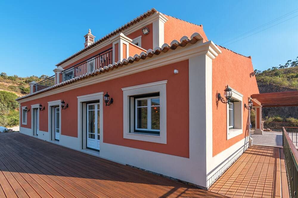 Foto 8 von 30: Luxuriöse Villa mit Pool und idyllischer Seenlandschaft