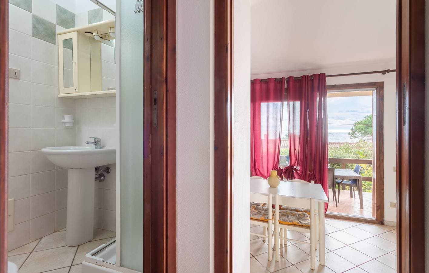 Foto 10 von 25: Appartement mit Meerblick, Parkplatz und Kochnische
