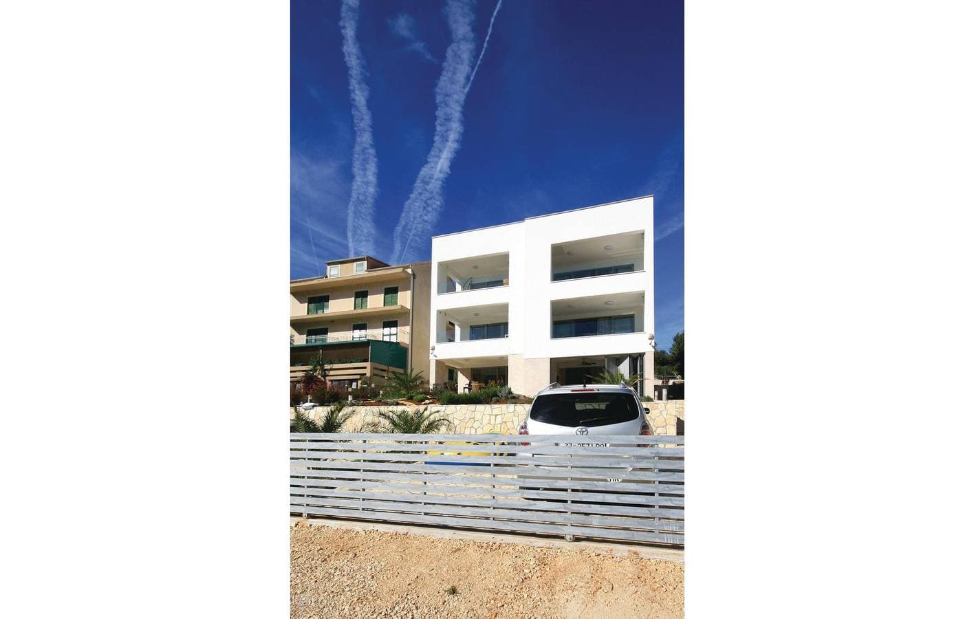 Foto 2 von 35: Gemütliche Ferienwohnung mit Meerblick, Terrasse, WLAN und Zugang zum Strand