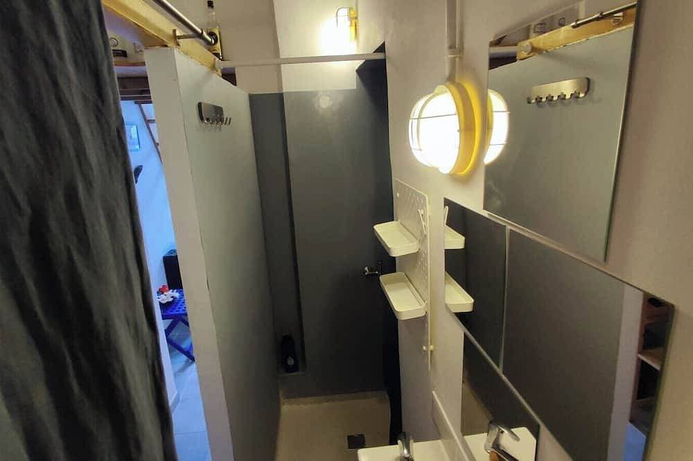Foto 3 von 30: The Cabin, Nano study