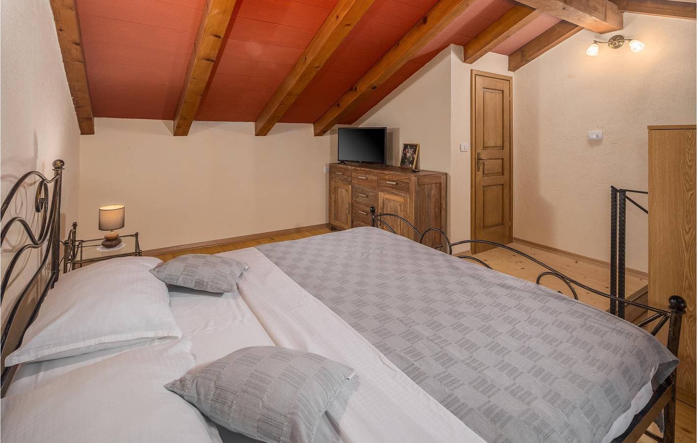 Foto 11 von 15: Ferienwohnung mit Panoramablick, WLAN und Terrasse in der Nähe von Grožnjan