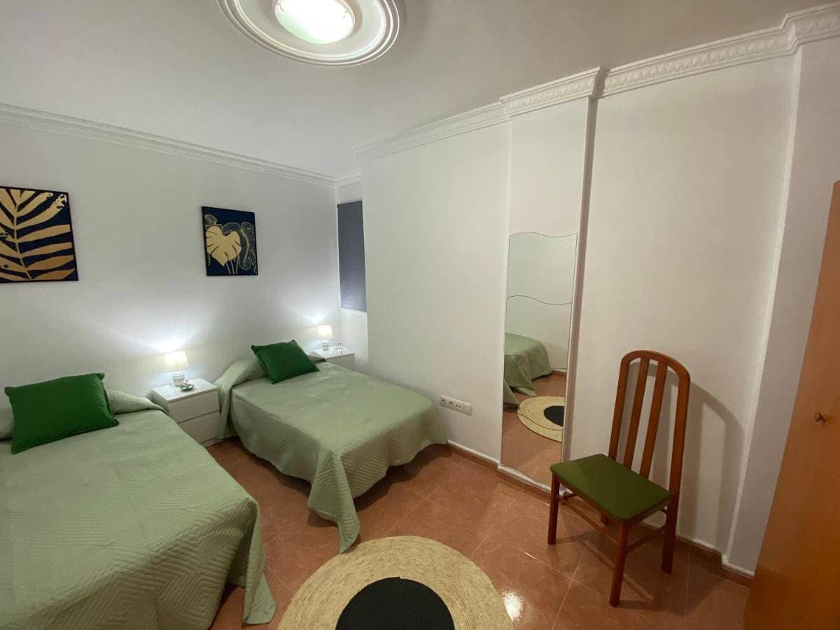 Foto 5 von 27: Three-Bedroom Apartment