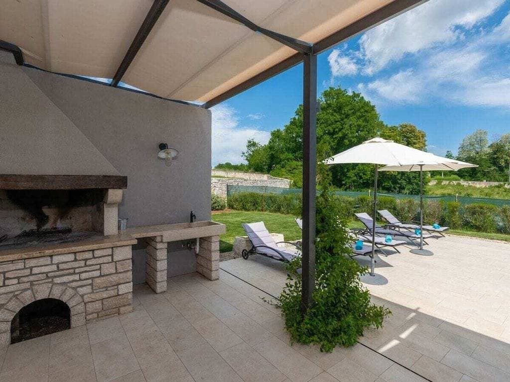 Foto 10 von 37: Villa in Brečevići mit Schwimmbecken