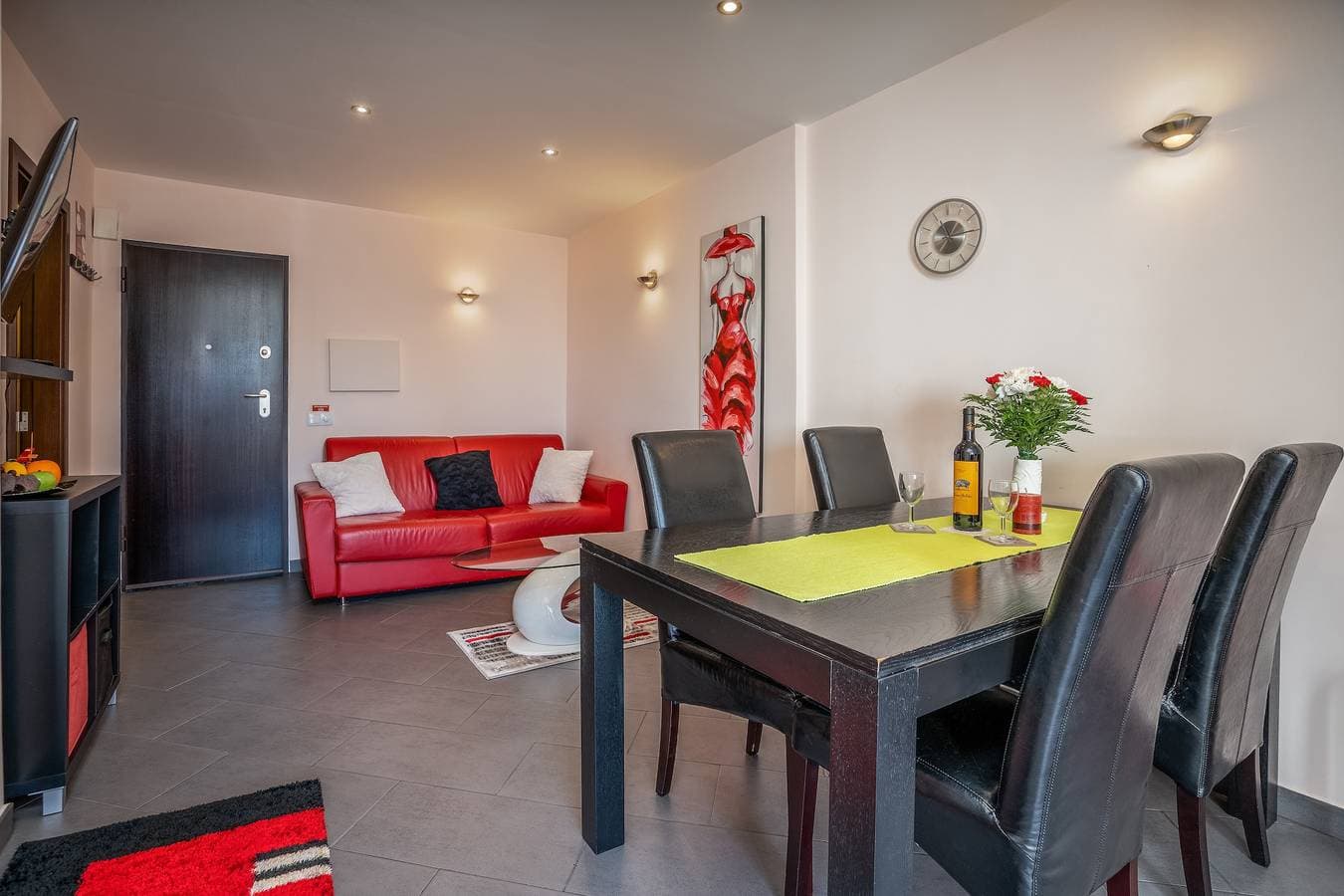 Foto 11 von 23: Ferienwohnung 'Carpe Diem' mit Balkon, WLAN und Klimaanlage