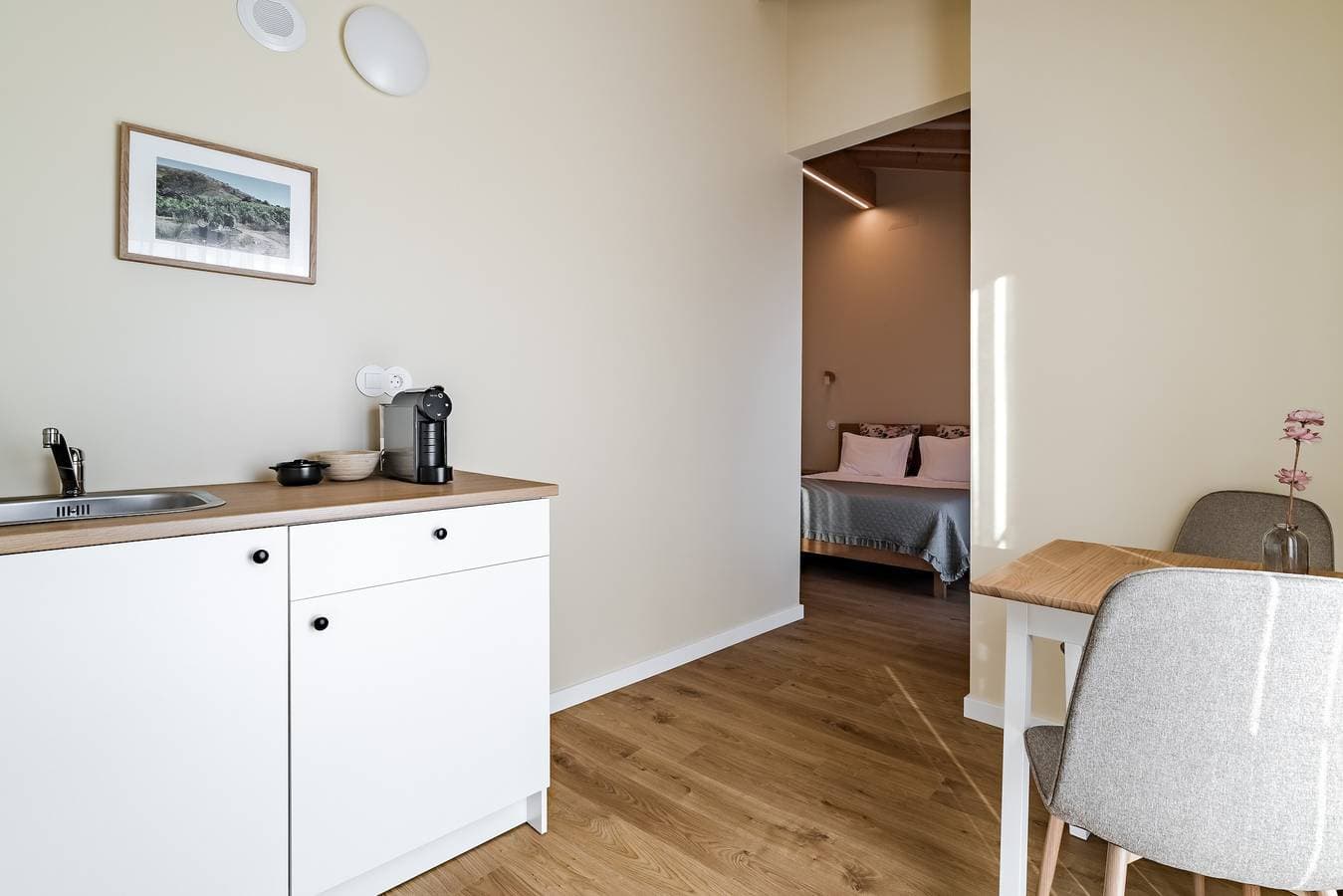 Foto 13 von 17: Zimmer 'Avó Custódia - Quarto' mit Bergblick, WLAN und Klimaanlage