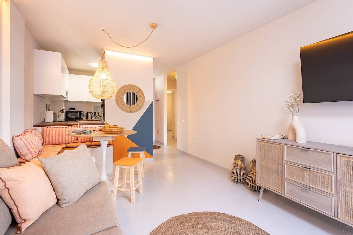 Foto 8 von 43: Ferienwohnung für 3 Personen mit Pool