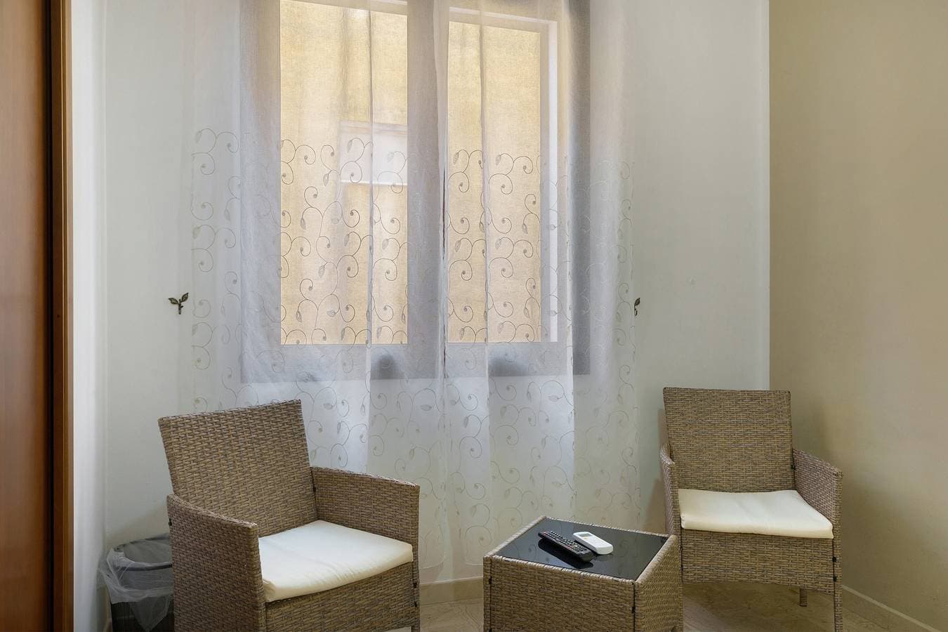 Foto 6 von 27: Zimmer 'Demetra Malophoros - 13' mit Gemeinschaftsterrasse, WLAN und Klimaanlage
