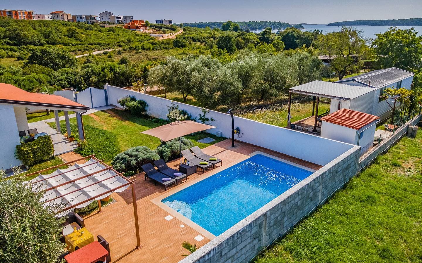 Foto 9 von 84: Villa für 4 Personen mit Pool