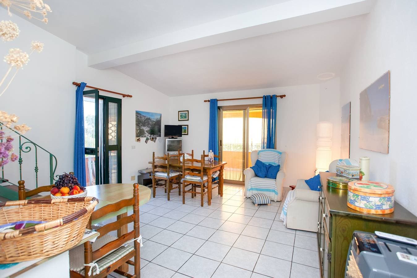 Foto 9 von 26: Ferienwohnung 'Capo comino a due passi dalla spiaggia' mit Terrasse und Klimaanlage