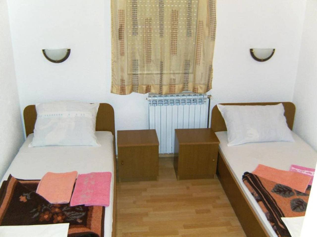 Foto 3 von 16: Elez Serenity Guesthouse - Twin room 4