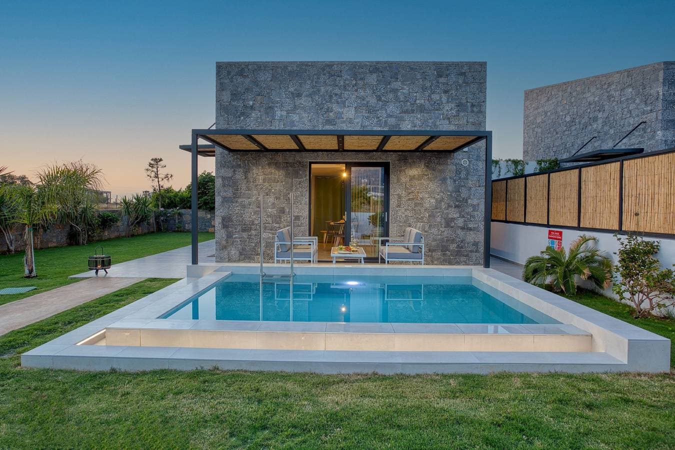 Foto 2 von 30: Villa für 4 Personen mit Pool