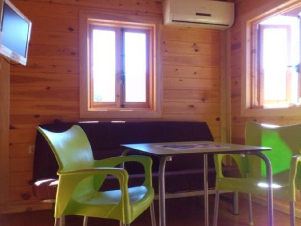 Foto 4 von 34: Gemütlicher Bungalow mit Terrasse