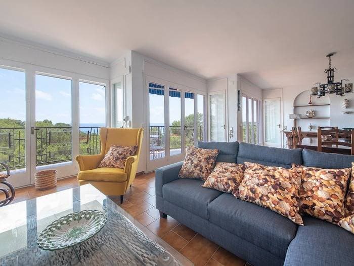 Foto 4 von 48: Ferienhaus für 8 Personen mit Terrasse