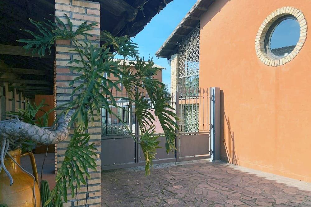 Foto 6 von 20: Bracciano Lake Farmhouse - Room Malva