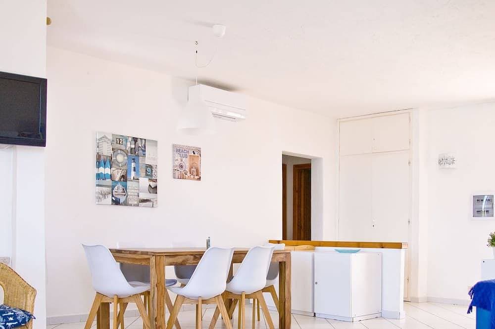 Foto 12 von 30: Beachfront villa on the first row with breathtaking sea view