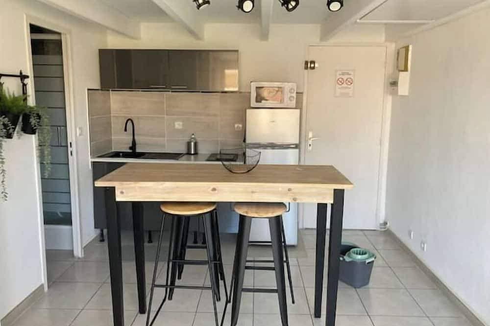 Vacation apartment by the sea 1