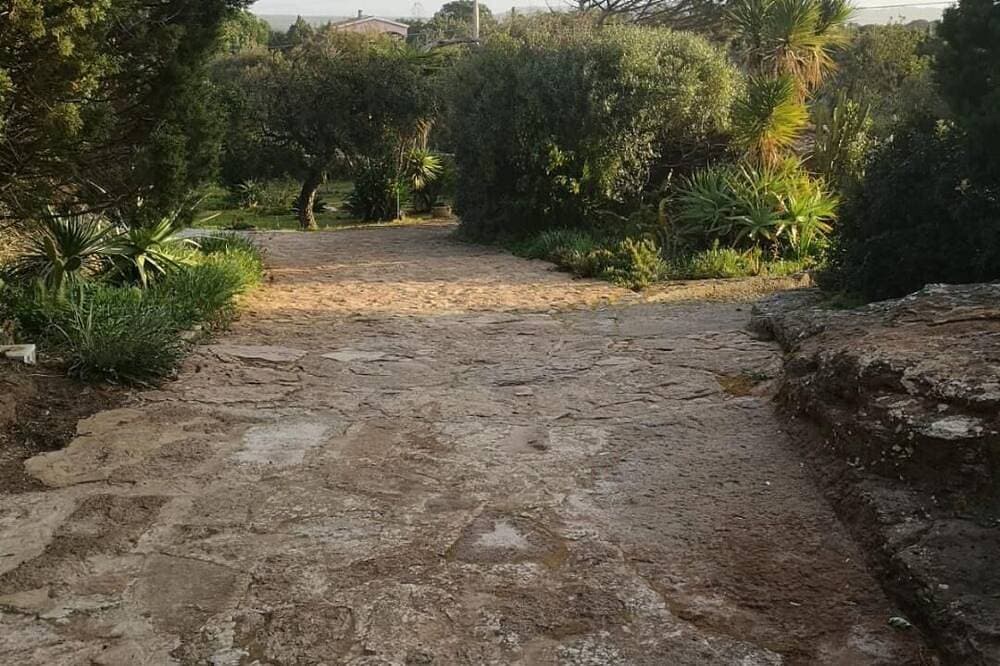 Foto 7 von 30: Studio B & B in einer Zweifamilienvilla mit Garten und Parkplatz