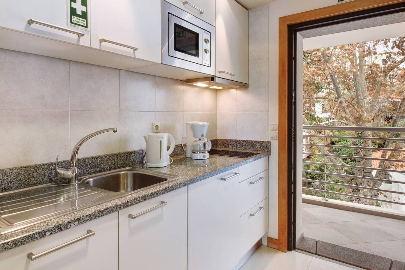 Foto 10 von 16: Apartment 'Dfm Happy Days E - Funchal' mit Balkon, WLAN und Klimaanlage