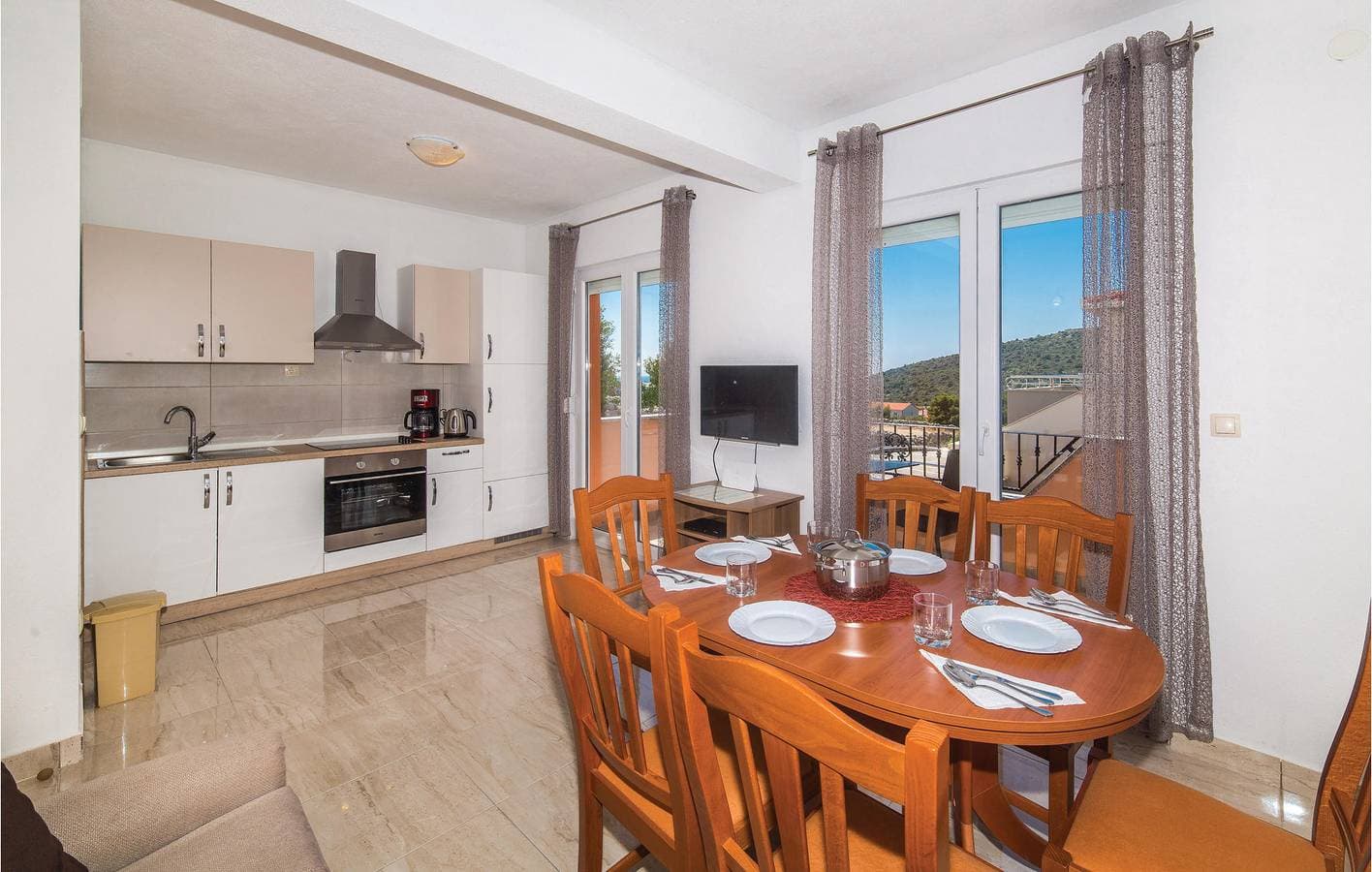 Foto 8 von 19: Gemütliche Wohnung mit Terrasse, WLAN und Parkplatz, 1,5 km vom Strand entfernt