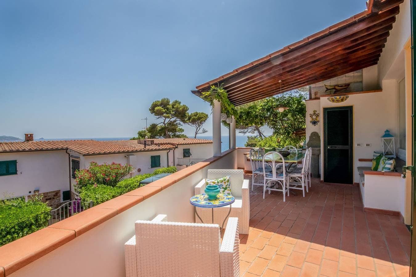 Foto 6 von 67: Villa für 8 Personen mit Terrasse