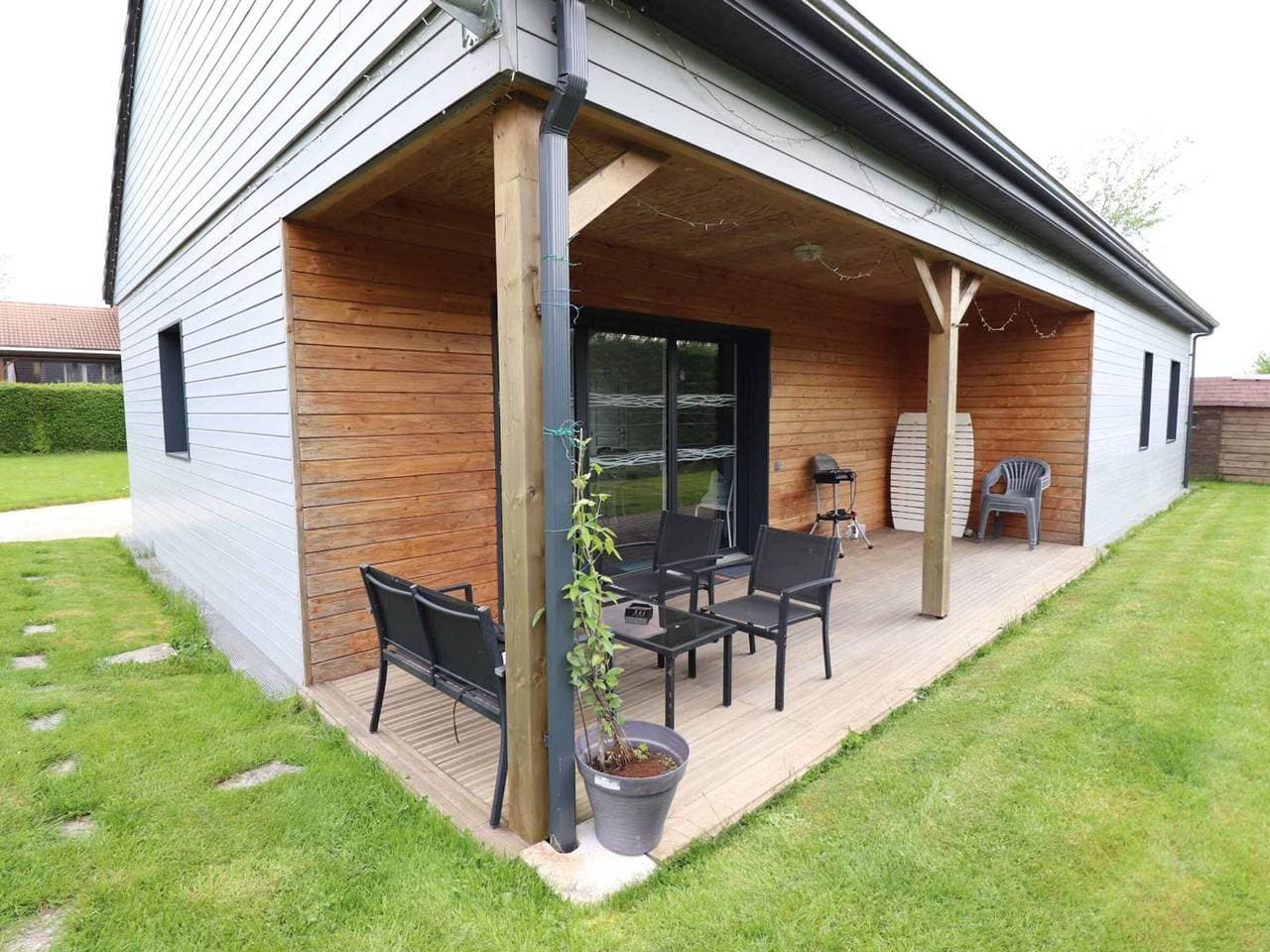 Foto 5 von 27: Unabhängiges Ecogite für 8 nahe Wald, Terrasse, Haustiere erlaubt