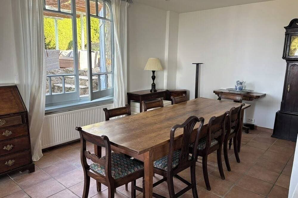 Foto 11 von 30: Beautiful 4 bed villa, stunning panoramic views, fully-equipped pool house.