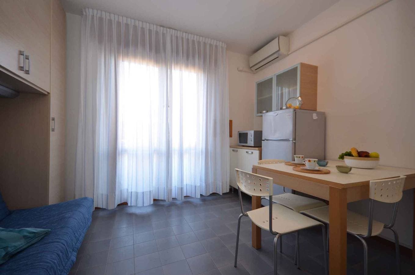Foto 6 von 21: Studio mit Klimaanlage und Balkon