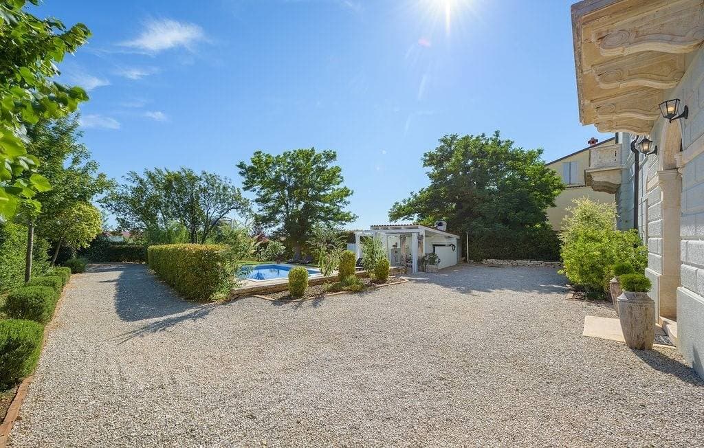 Foto 13 von 34: Historische Villa Vigneri mit großem Garten und Pool