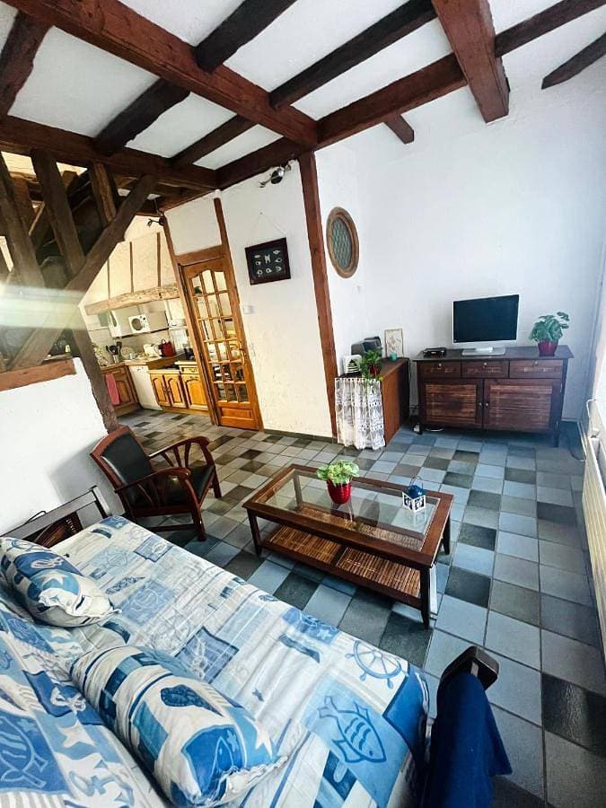 Foto 4 von 27: Three-Bedroom House