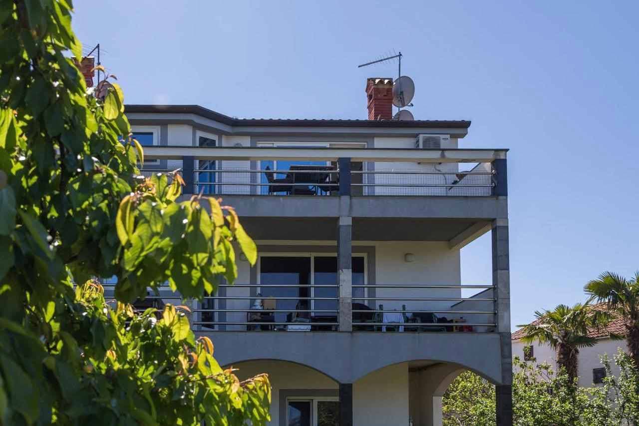 Foto 9 von 33: Ferienwohnung mit Klimaanlage und Meerblick