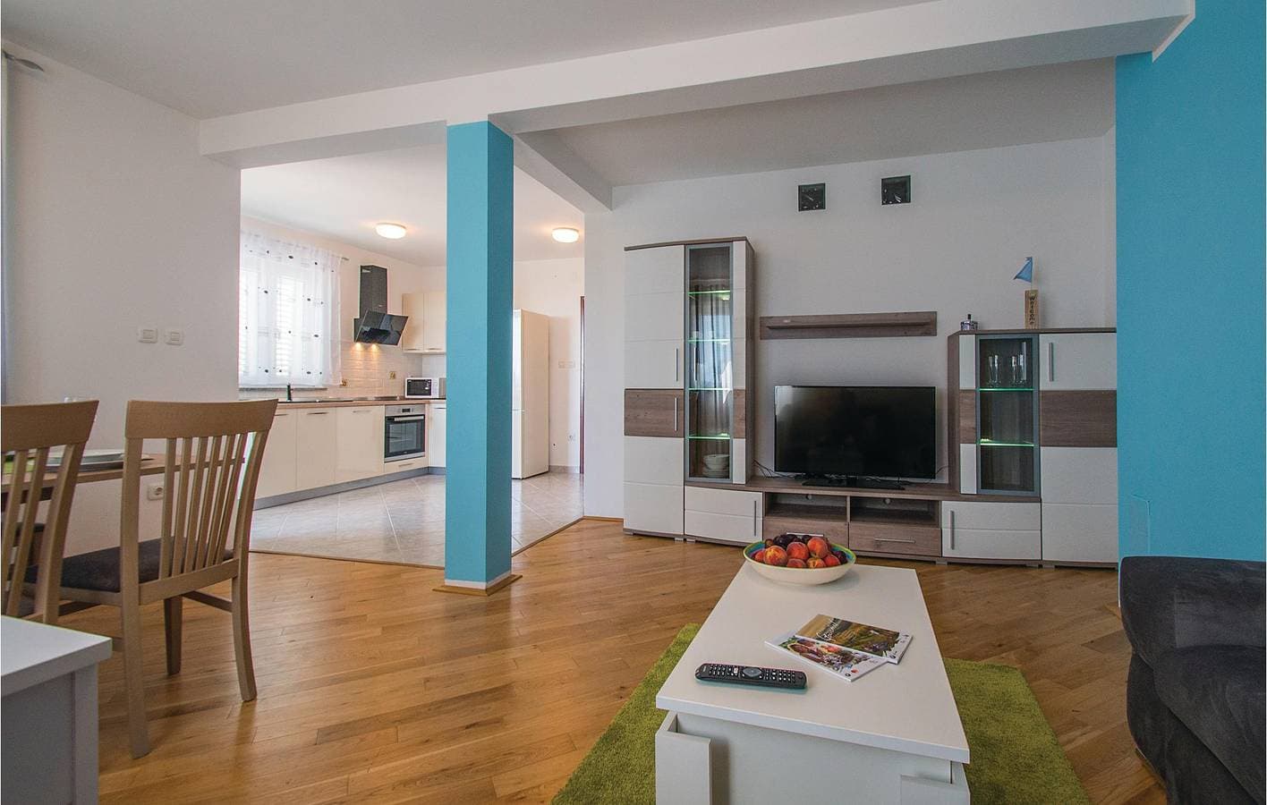 Foto 5 von 24: Apartment am Meer mit Terrasse, WLAN und Parkplatz – 2 km von Duga Luka entfernt