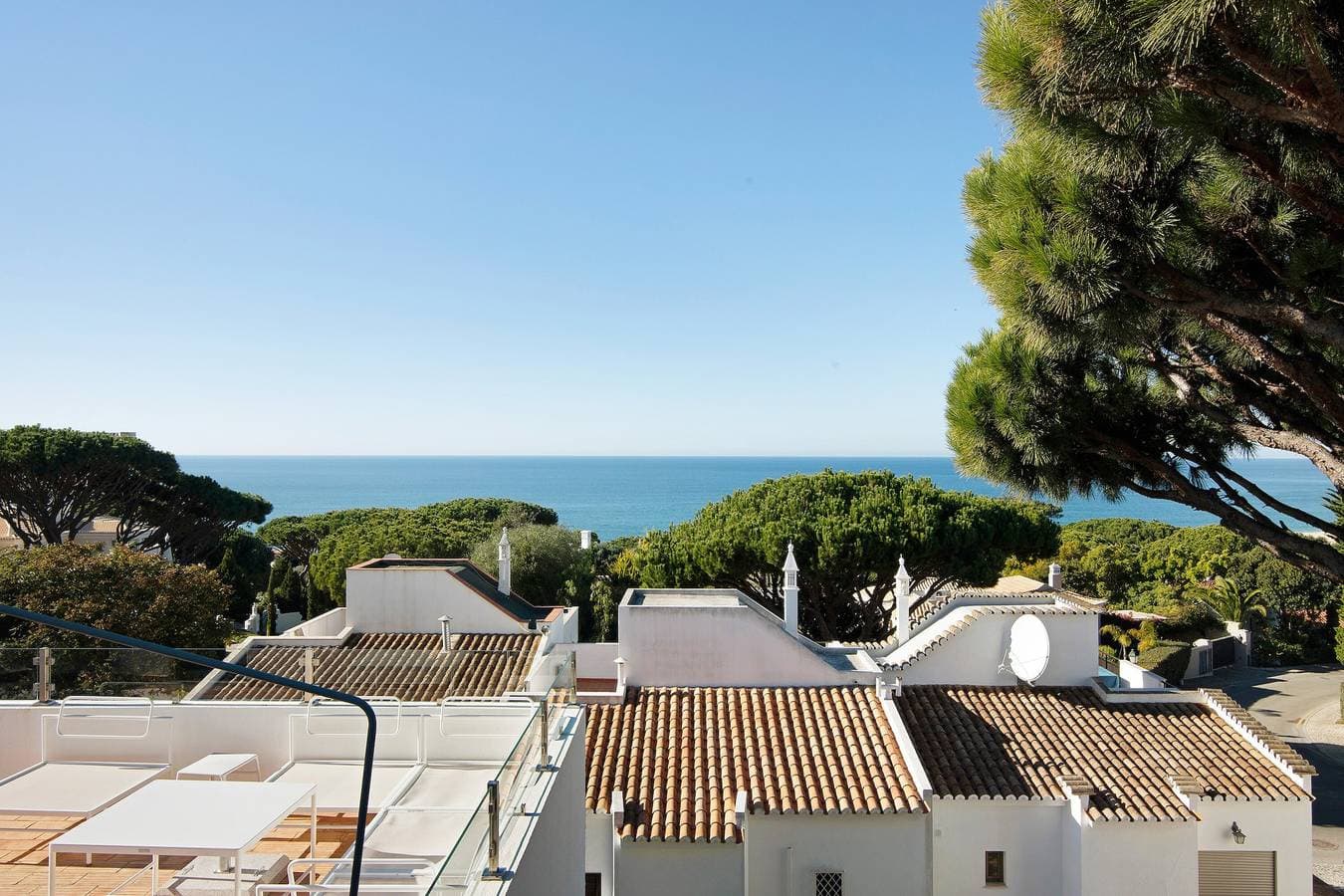 Foto 3 von 25: Villa „Allan“ mit Meerblick, WLAN und Klimaanlage