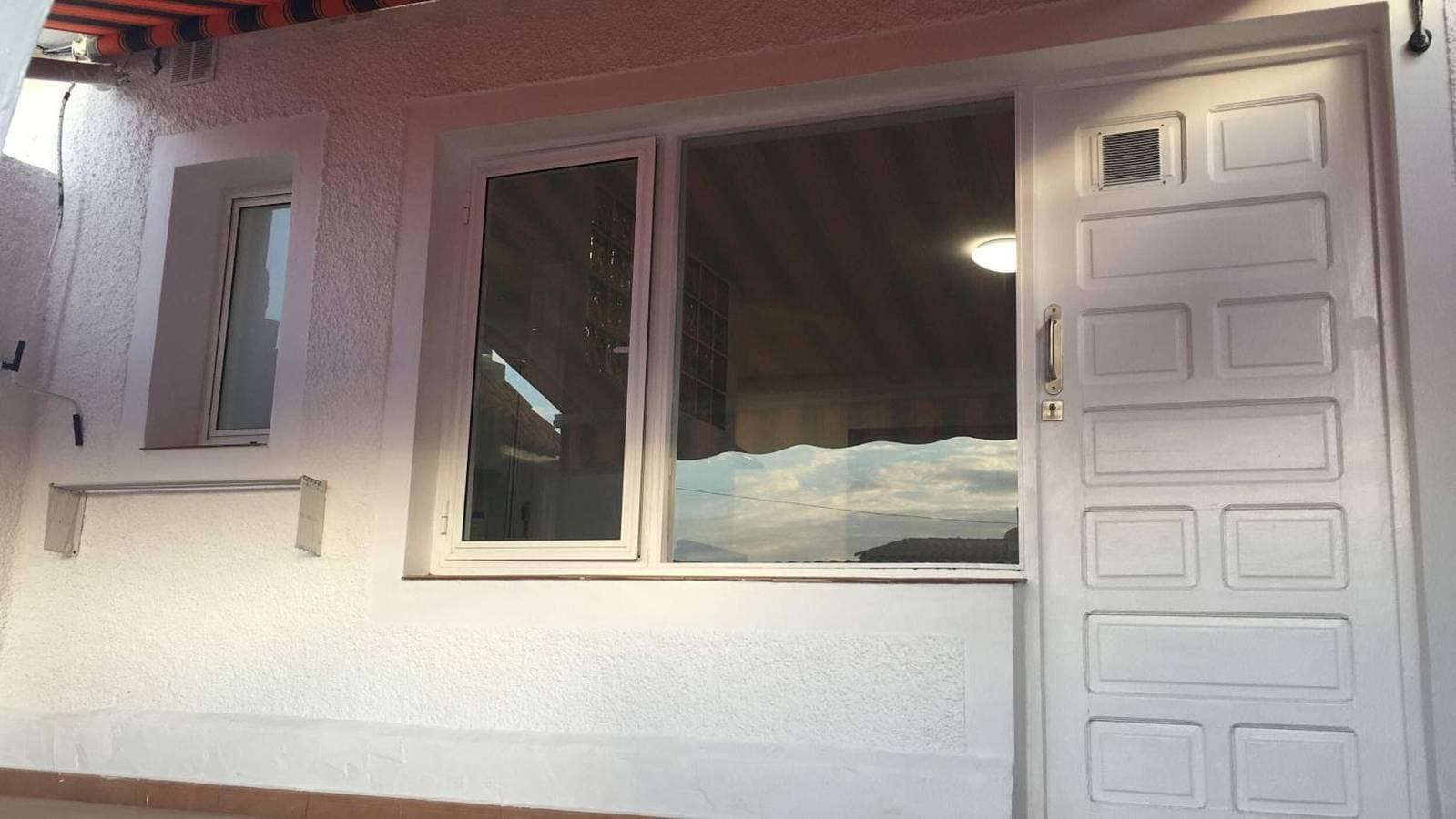 Foto 10 von 29: Ferienwohnung „Sunset House“ mit Balkon und WLAN