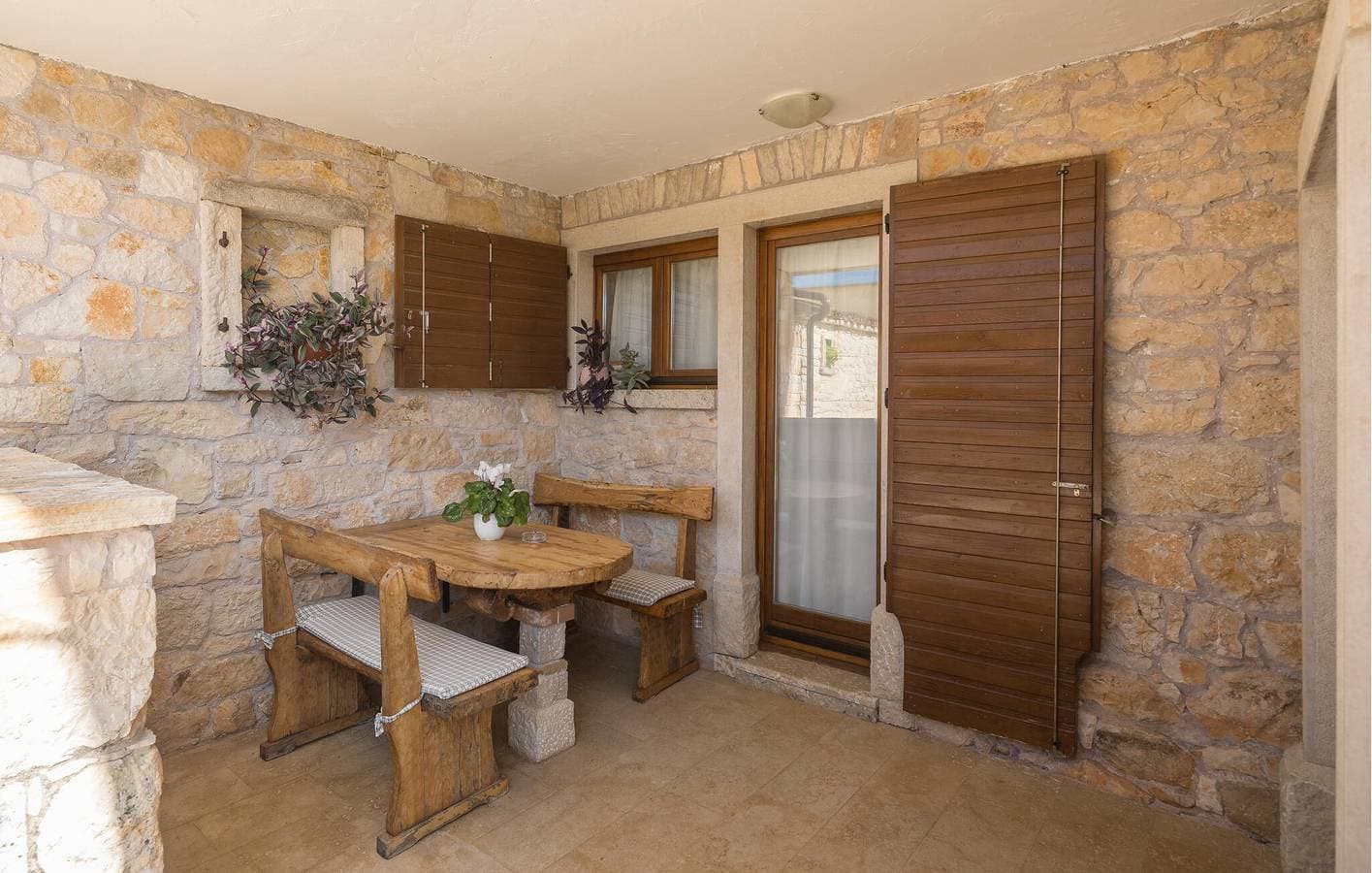 Foto 9 von 46: Gemütliche 1-Zimmer-Wohnung mit Terrasse, WLAN und Parkplatz